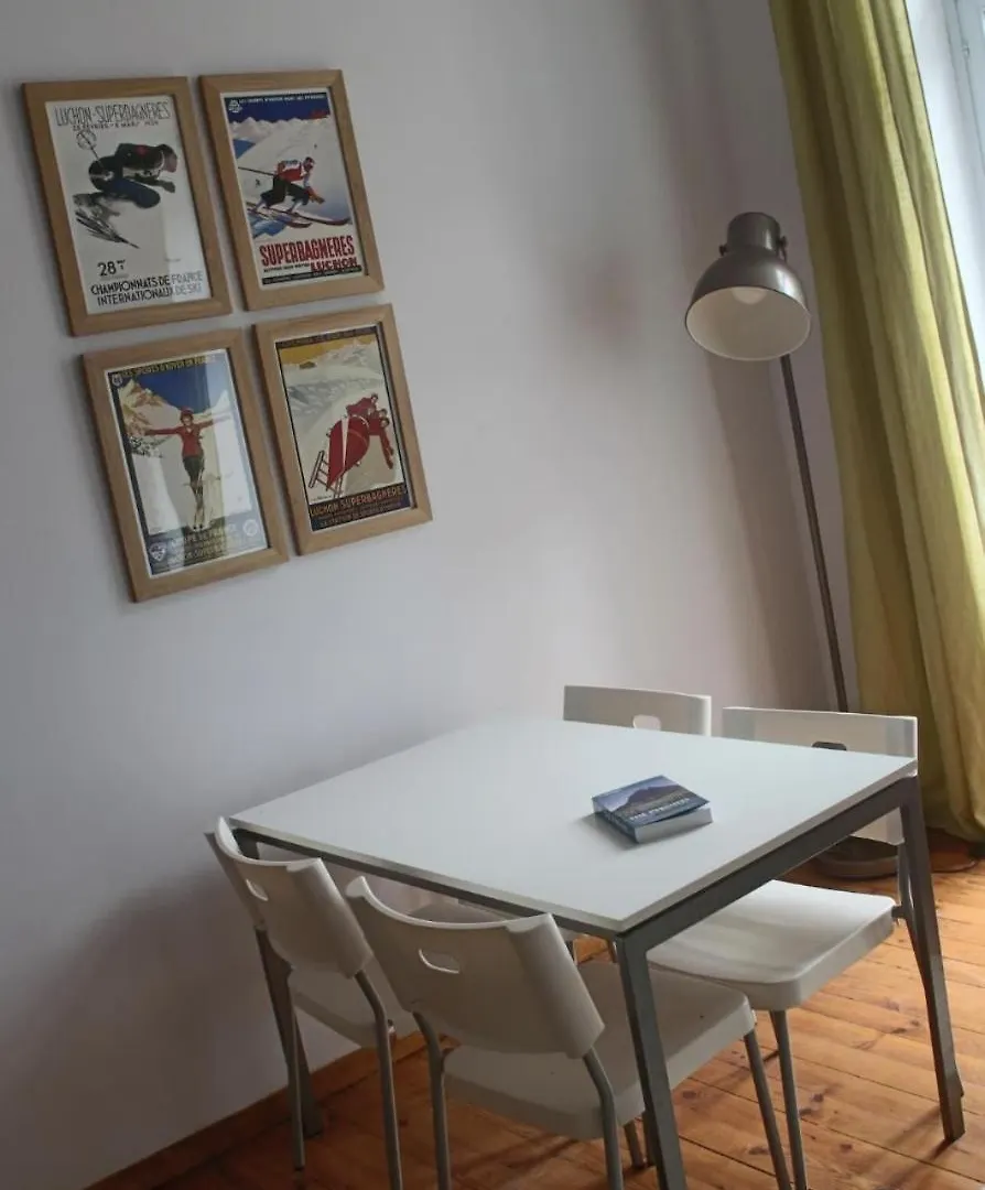 Funky, Affordable Mountain Apartment Bagnères-de-Luchon