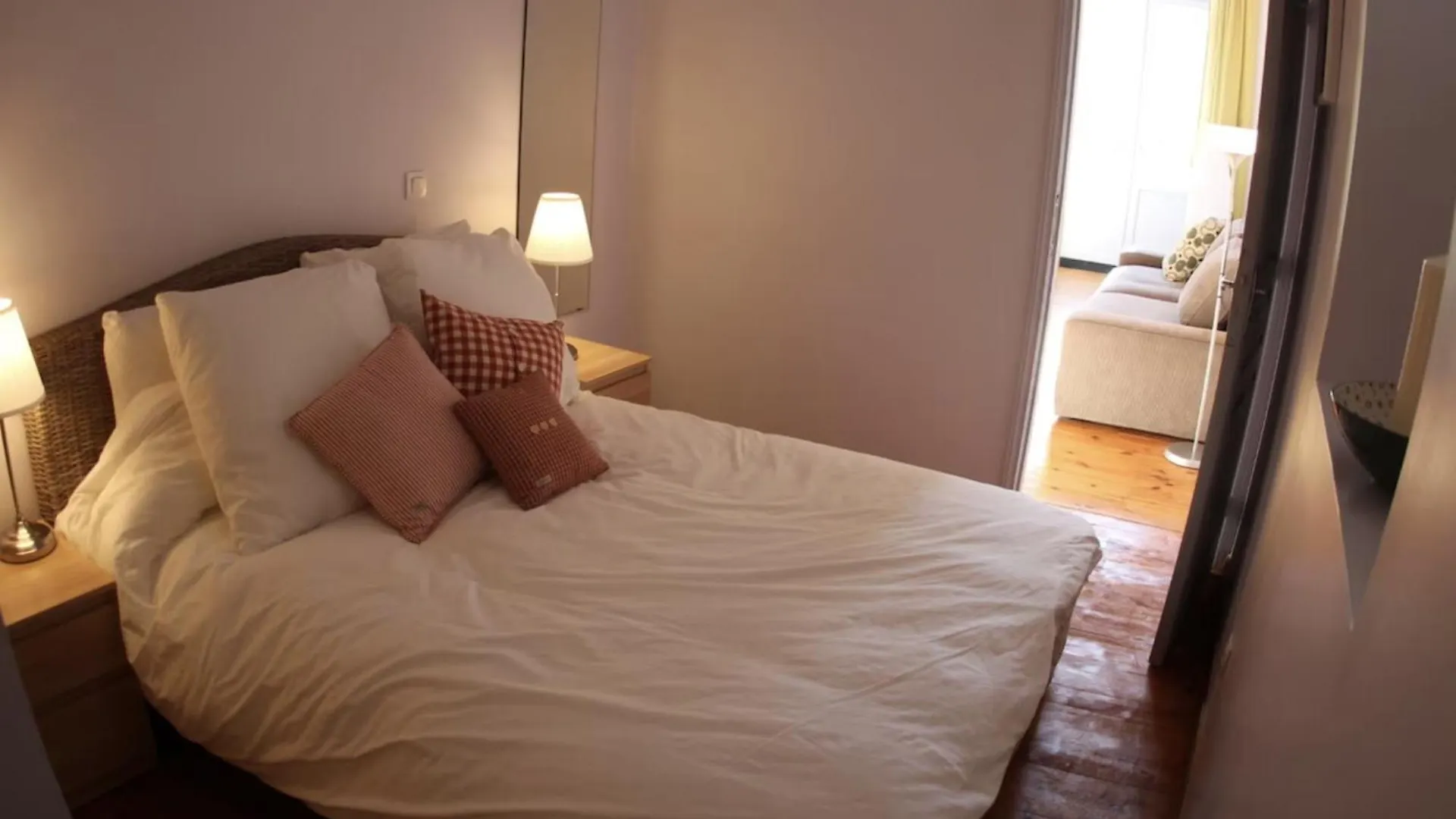 Funky, Affordable Mountain Apartment Bagnères-de-Luchon Fransa